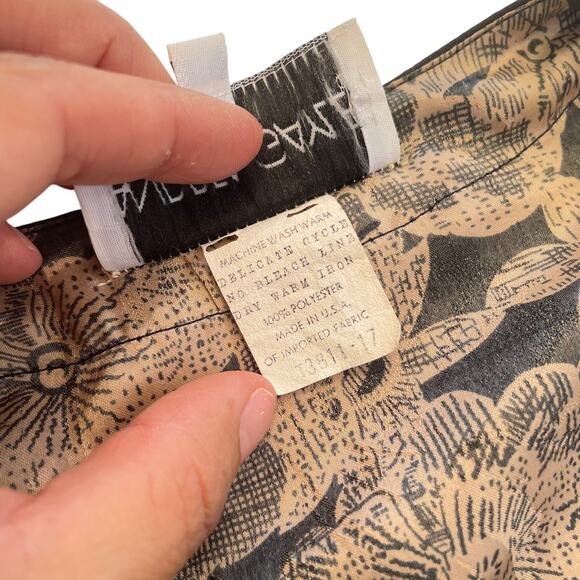 Andrea Gayle VTG Women's Button Up Cardigan Blouse Long Sleeve Cream Black Sz 10 - Picture 8 of 8